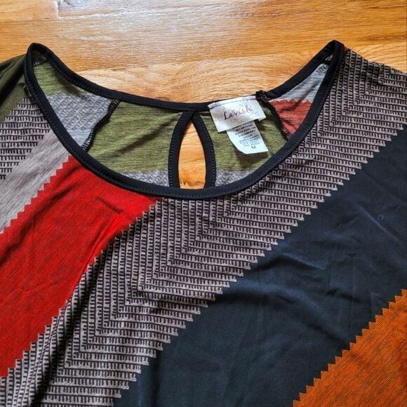 Lavish Medium Dolman Sleeve Colorblock Oversized Tee Keyhole Back - Picture 5 of 5